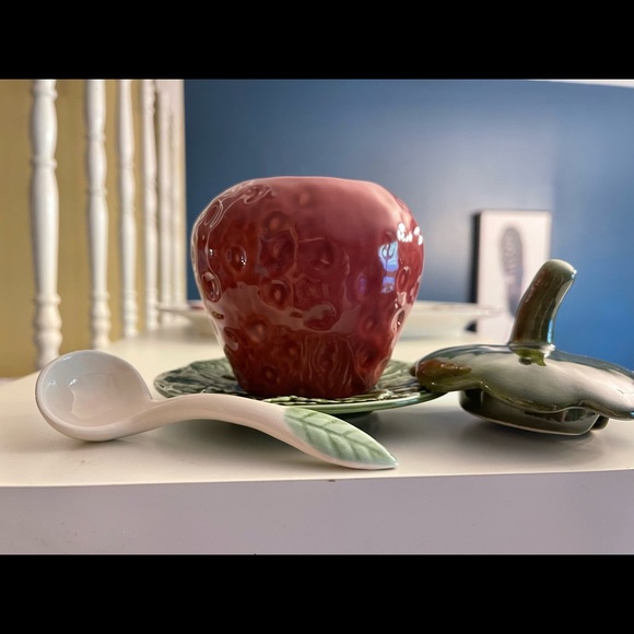 Strawberry jam jar, excellent condition - Picture 3 of 3